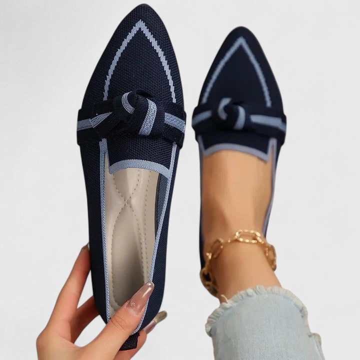Women's pointed loafers with knotted front band and contrast edging