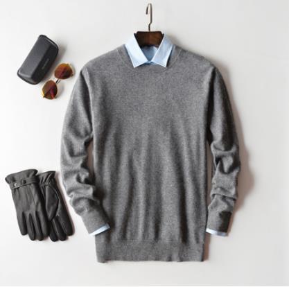 Men's ribbed knit jumper with crew neck and long sleeves