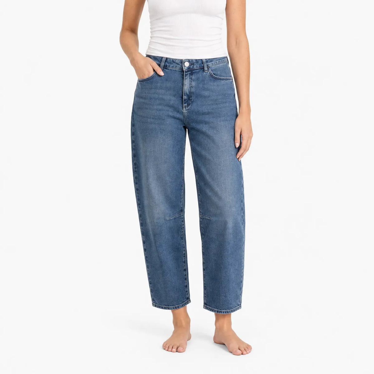 Vannora - Ankle Grazing Barrel Leg Jeans